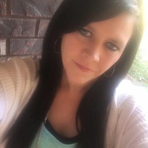 Meet your Posher, Sharona